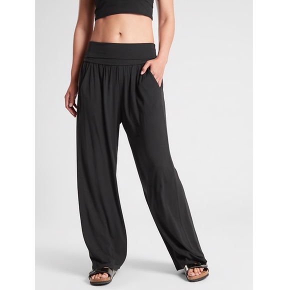 Athleta Pants - NWT Athleta Studio Wide Leg Pant Black #487419
